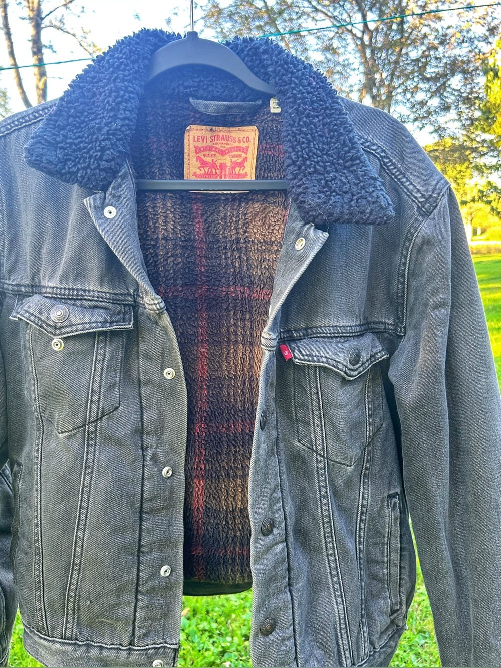 Levi's Plaid Sherpa-Lined Denim Black Trucker Jacket - Men's or Women’s